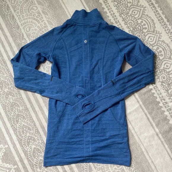 Lululemon Run: Swiftly Tech 1/2 Zip in Tonka Stripe Heathered Blue Rugged Blue - Picture 10 of 14